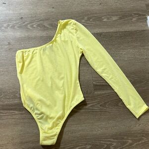 Nasty Gal Yellow One Shoulder Long Sleeve Bodysuit US Size 4